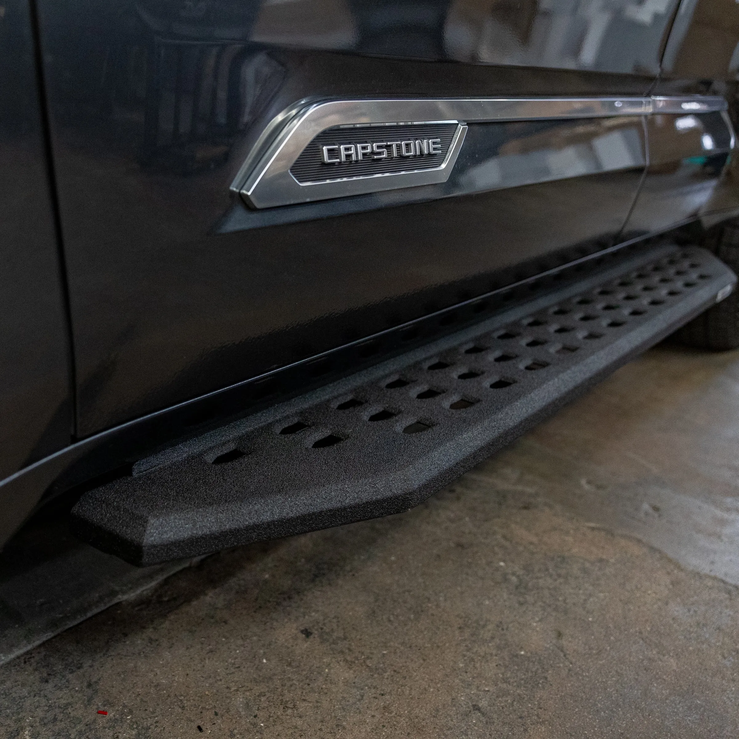 Go Rhino 69443973T - RB20 Running Boards - Complete Kit: RB20 Running Board   Brackets - Protective Bedliner Coating