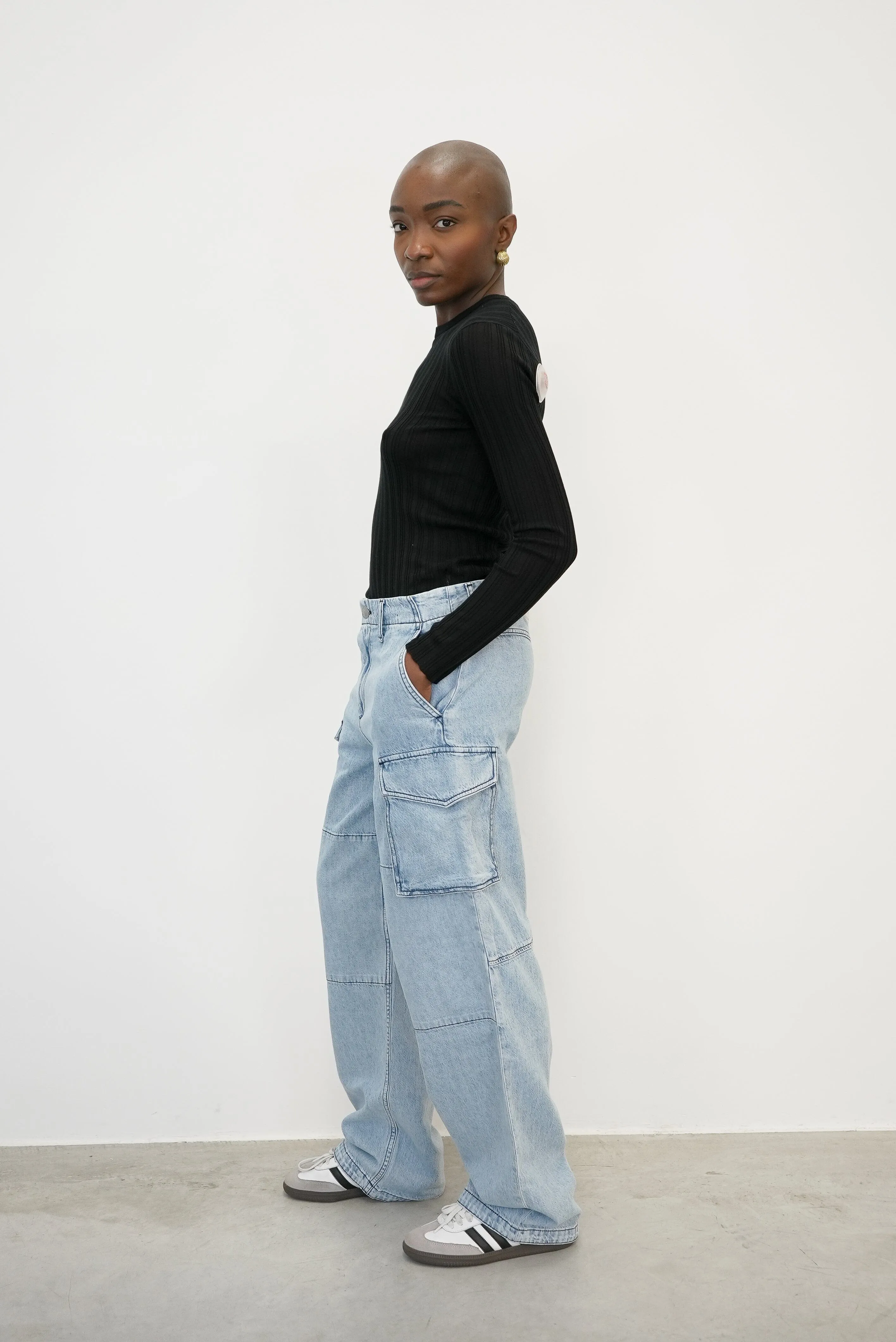 NORA RELAXED FIT MID RISE CARGO JEANS
