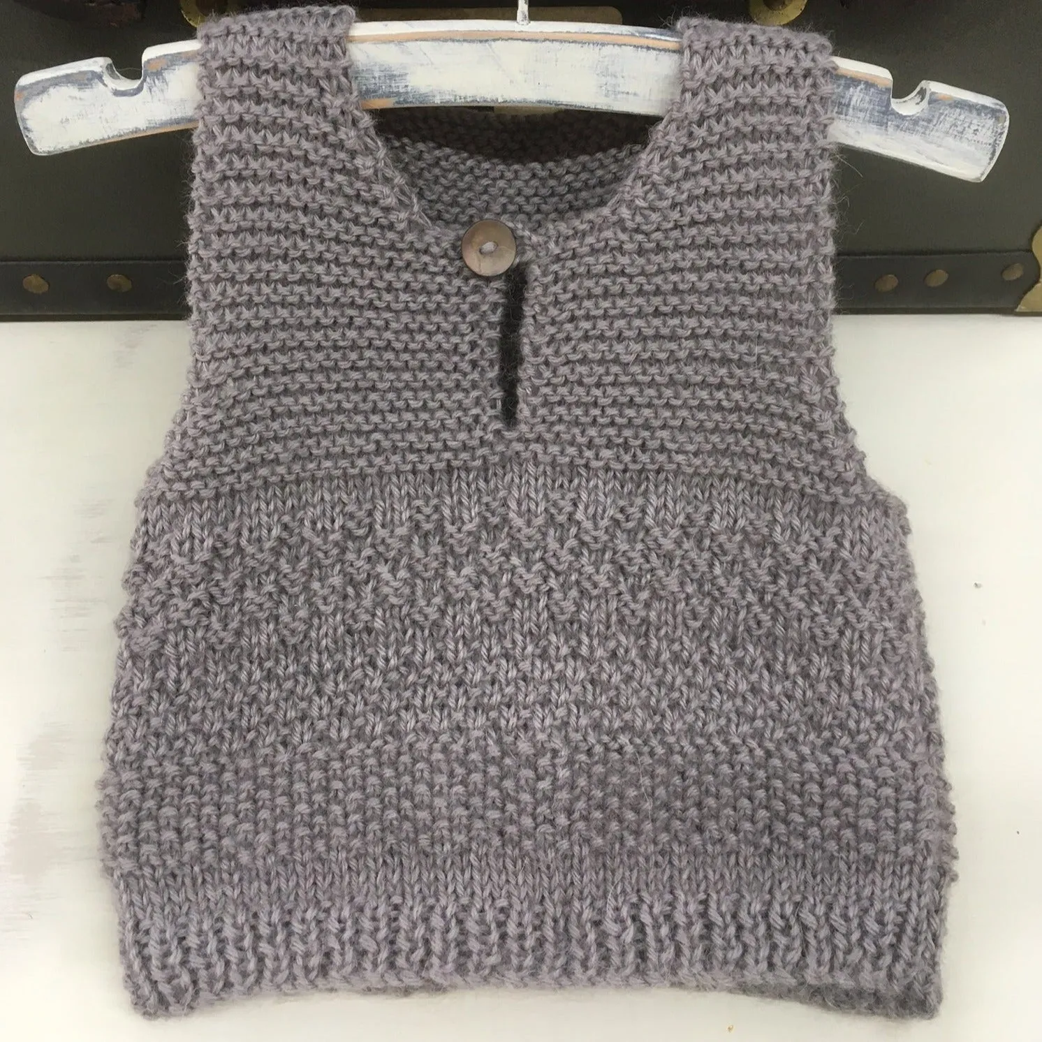 Phoenix Vest & Hat Knitting Pattern - 8Ply (BC96)